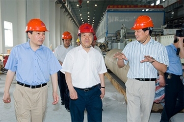 2007年5月25日，时任全国政协常委、经济委员会副主任、中国包装结合会会长石万鹏一行来公司视察