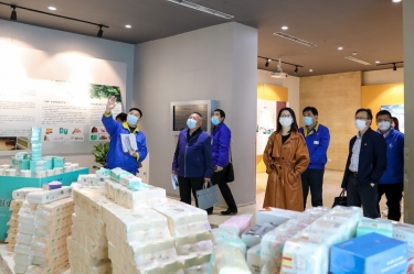 黄冈市科协调研员陈忠祥等一行调研院士专家工作站
